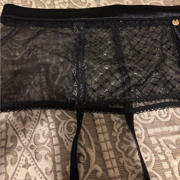 Adorable NWOT 🔥sexy🔥 Cacique garter belt - size 22/24 - Picture 2 of 4